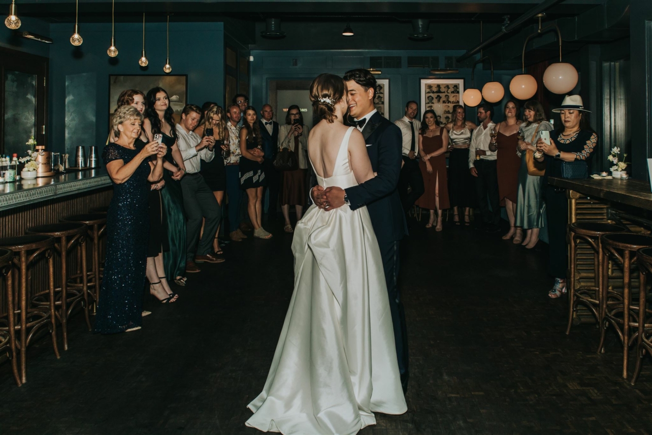 Modern Wedding Photography: Lindsay and Jeremy Ty the Knot in Style at The Nash