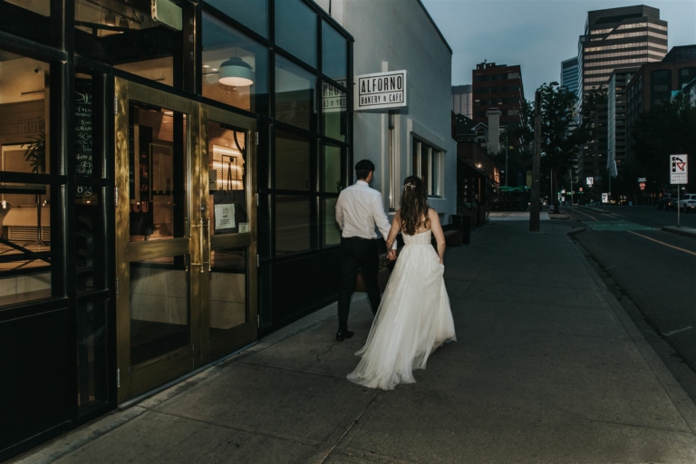 Timeless Sophistication: Eric and Lisa's September Alforno Bakery & Cafe Wedding