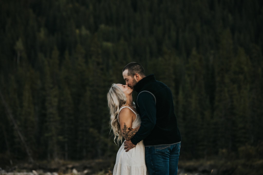 Sue Moodie Photography- Summer Engagement Session in the Mountains