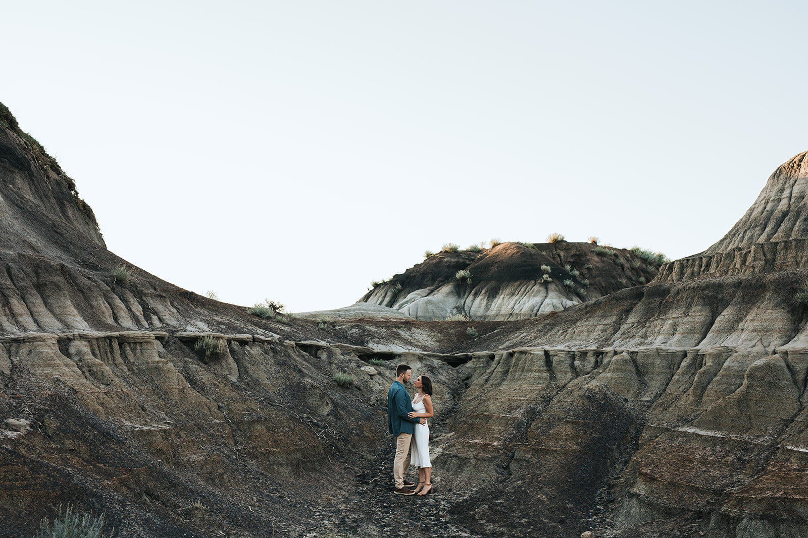 Love in the Badlands: Danielle and Brett’s Summer Engagement Photography at Horseshoe Canyon